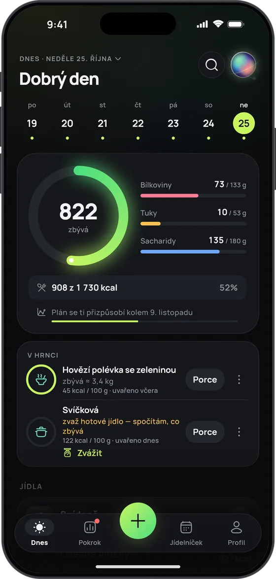 Karta „V hrnci“ v 17 Fit: hovězí polévka se zeleninou (zbývá ≈ 3,4 kg) a svíčková, obě s tlačítkem „Porce“